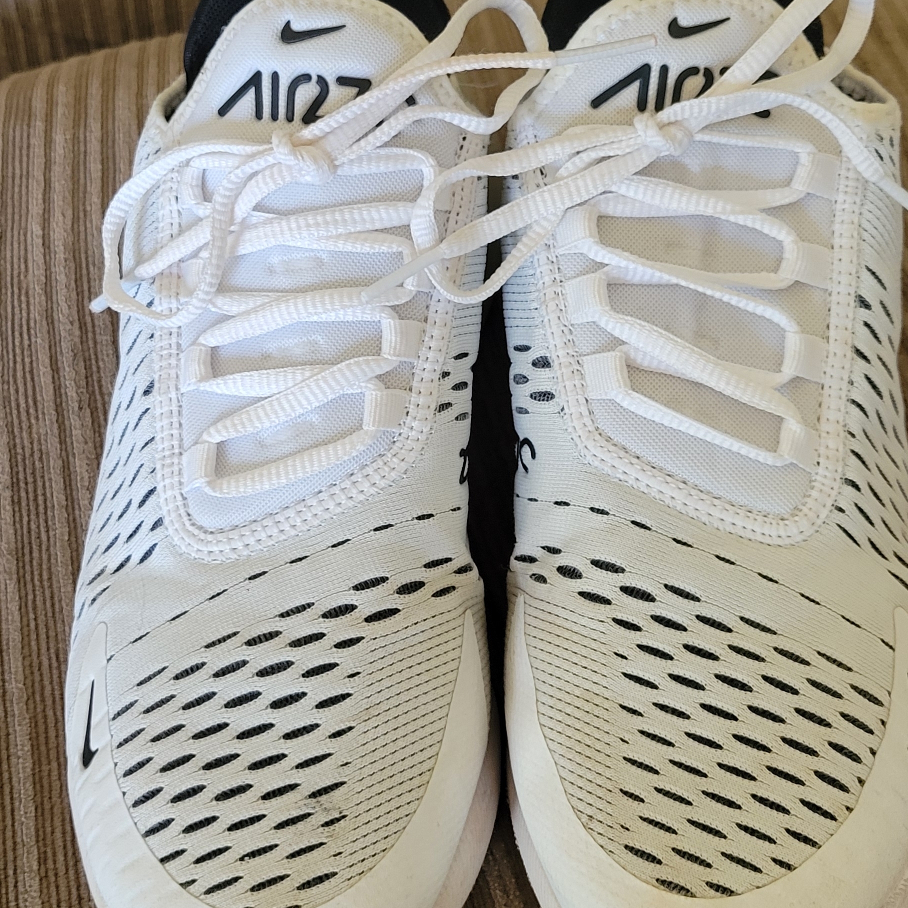 Nike Women's White 270s
